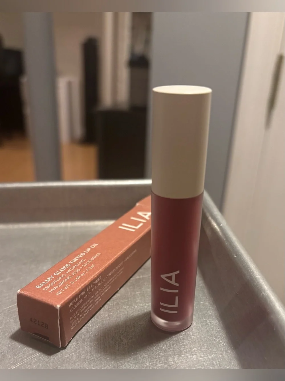 ILIA Linger Lip Gloss Balm in shade Linger a mauve